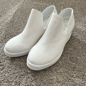 Journee Collection White Women's Loafers
